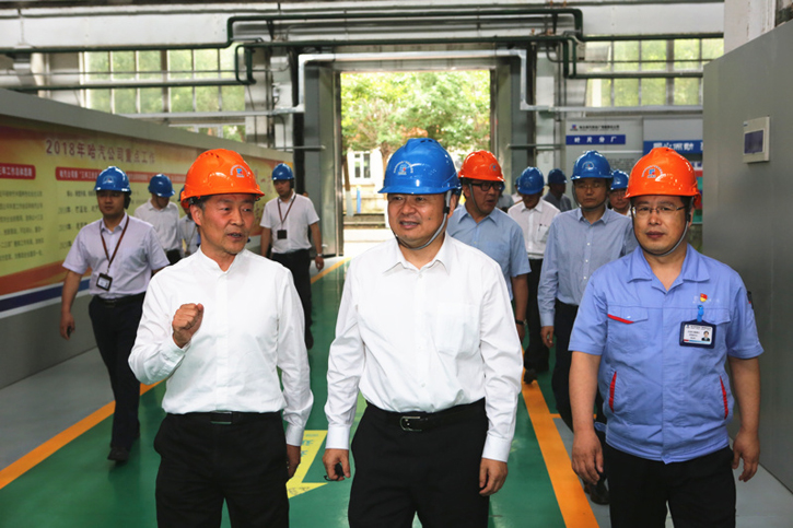 郝鹏旅行考察腾博会官网集团所属企业汽轮机公司